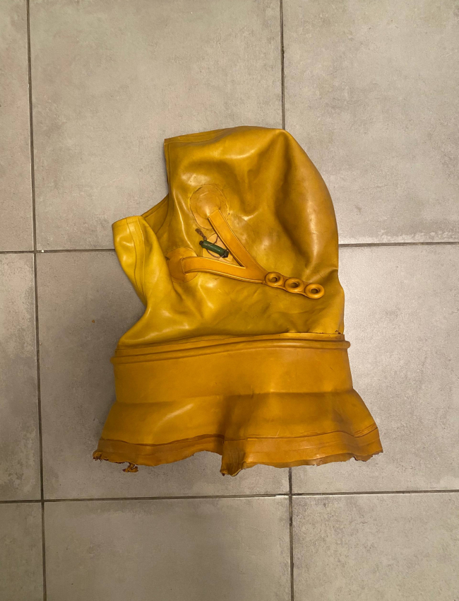 Heavy rubber scuba diving hood Heavy rubber scuba diving hood