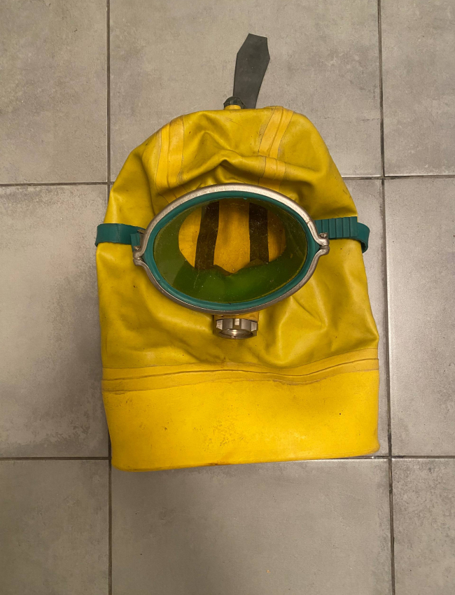 Heavy rubber scuba diving hood, full face mask Heavy rubber scuba diving hood, full face mask